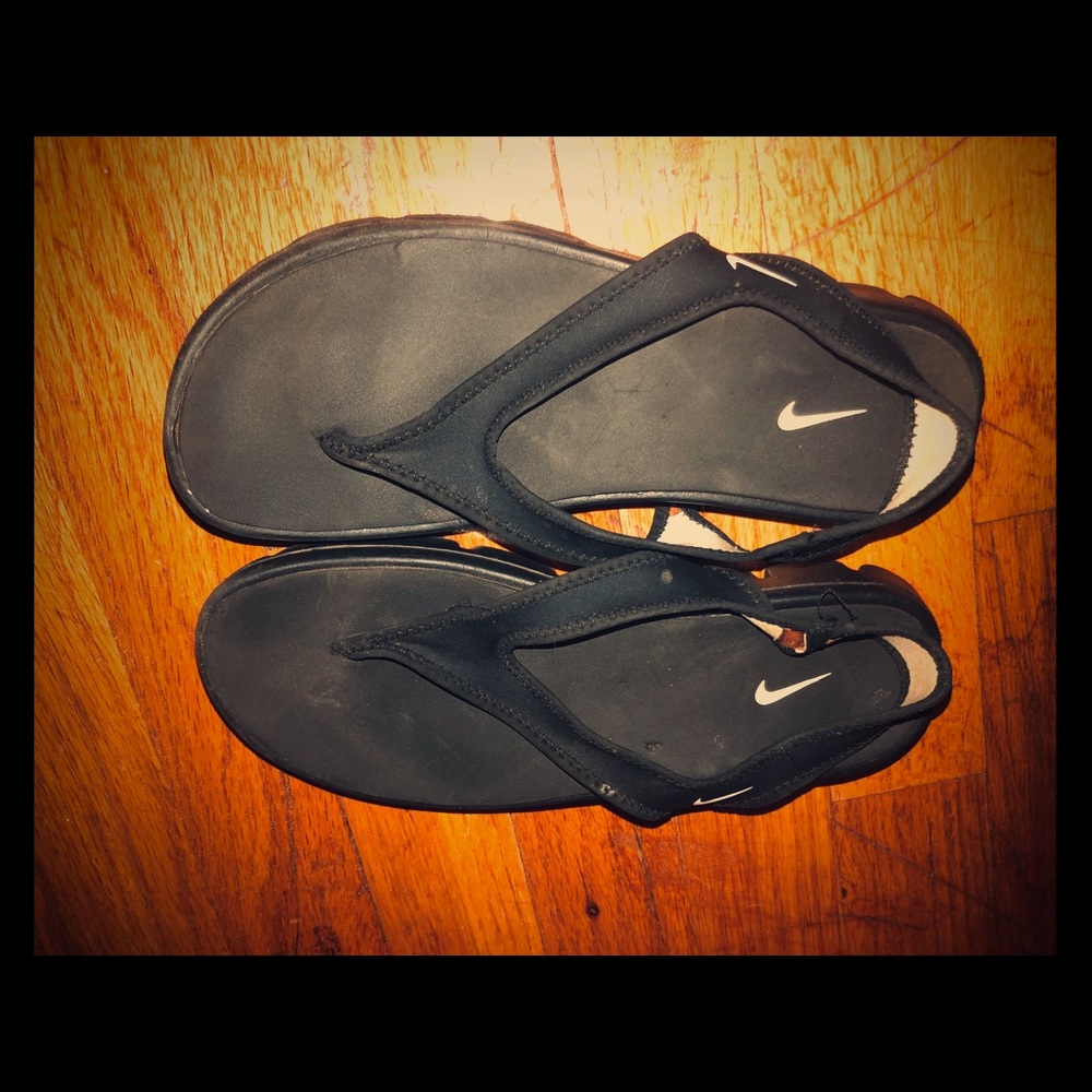 Nike flip flops